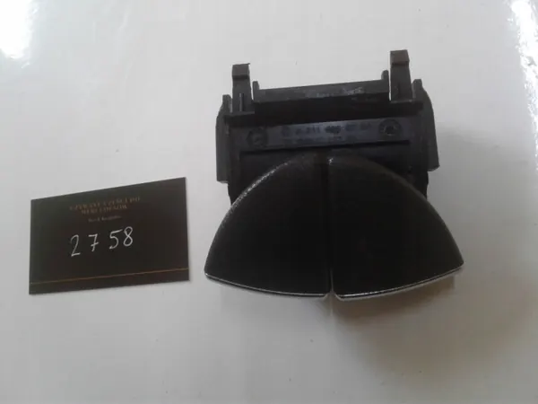 Mercedes-Benz armstöds handtag OEM 2116800784 image 2