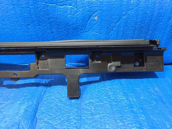 Deslizamento de para-choque traseiro Renault Kangoo III image 3