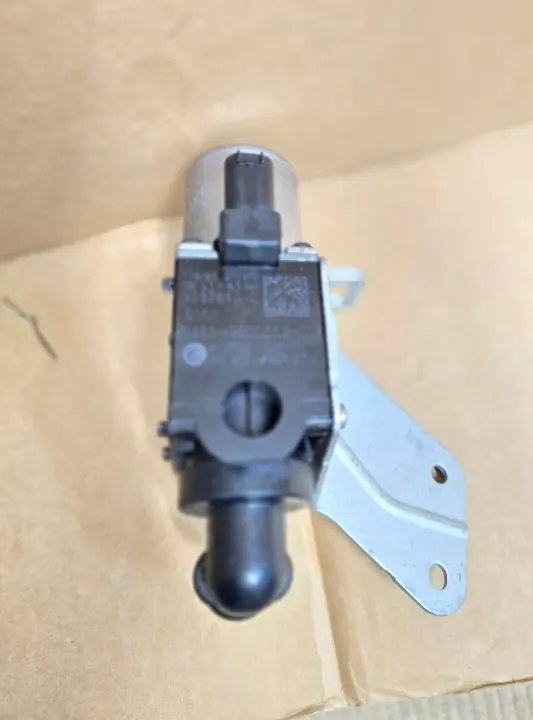 Pompe à eau BMW OE OEM 9890553 pour G20 330e image 3