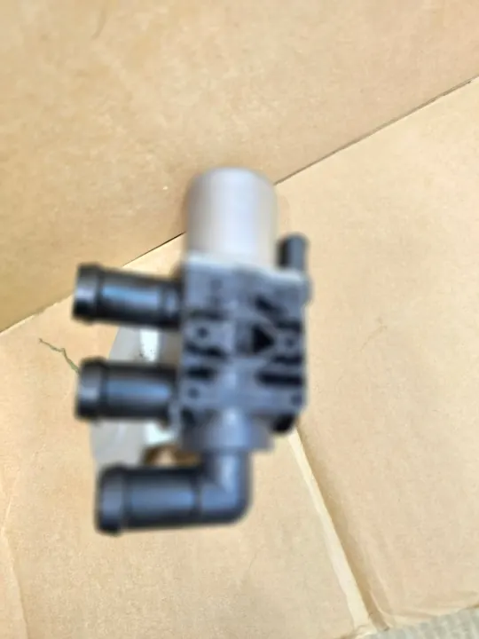 Pompe à eau BMW OE OEM 9890553 pour G20 330e image 4