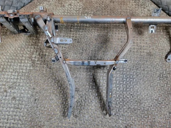 Volkswagen OE 5NN857017 Dashboardversterking image 3