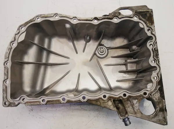 SCENIC III MEGANE 1.9 DCI Oljetank 8200728386 image 2