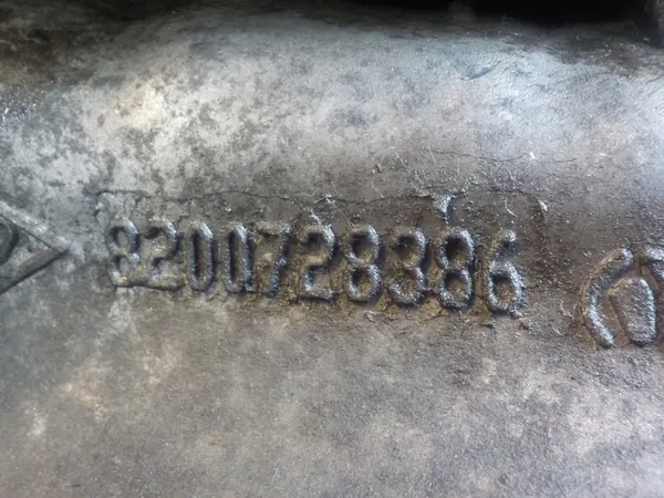 SCENIC III MEGANE 1.9 DCI Oljetank 8200728386 image 3