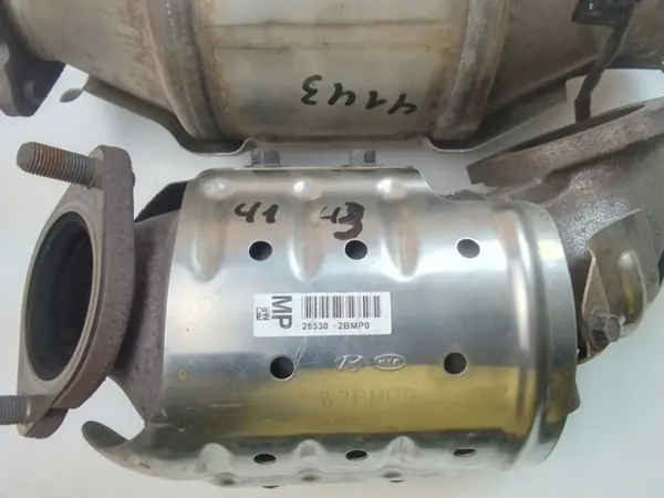 Kia Sportage Katalysator OEM 285302BMP0 image 3