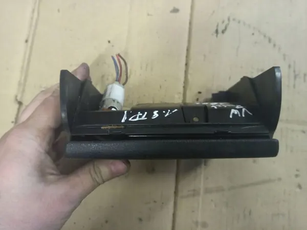 Cendrier tableau de bord OEM 3B0857961AC pour VW Passat B5.5 image 4