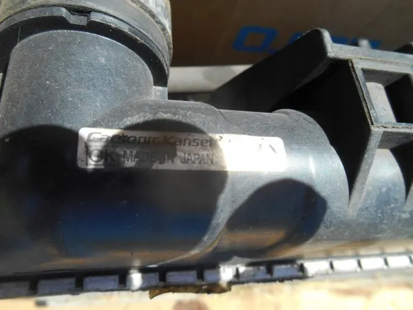 OEM 335 vesijäähdytin Nissan X-Trail T30 2.2 DDTI image 3