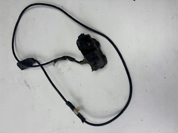Polttoaineläppilukko OEM 2H0810773E Volkswagen Amarok image 2
