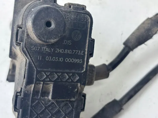 Polttoaineläppilukko OEM 2H0810773E Volkswagen Amarok image 3