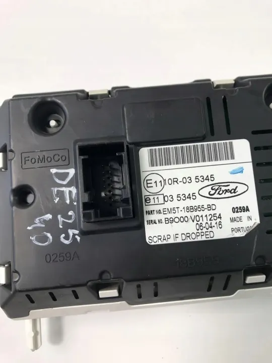 Écran GPS Ford OEM EM5T18B955BD - Occasion image 3
