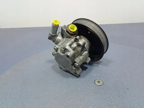 AUDI A4 B7 2.7 TDI Stuurbekrachtigingspomp 8E0145155T image 5