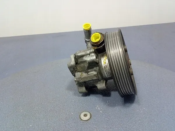 AUDI A4 B7 2.7 TDI Stuurbekrachtigingspomp 8E0145155T image 6