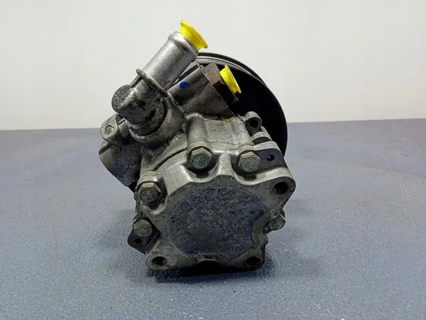 AUDI A4 B7 2.7 TDI Stuurbekrachtigingspomp 8E0145155T image 8