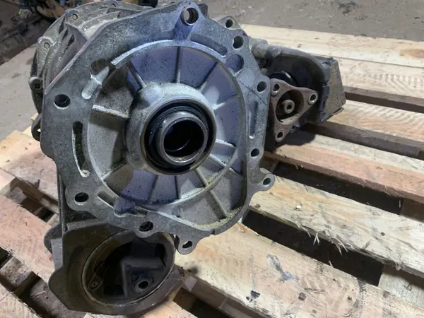 Land Rover Getriebereduzierer OEM 4455475 für Range Rover image 3
