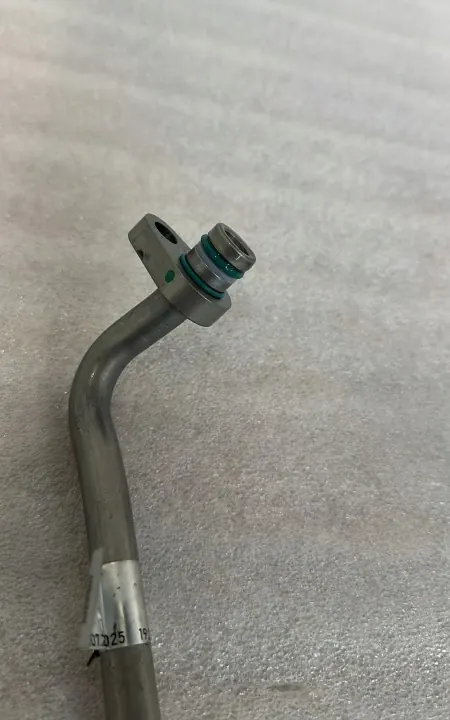 Porsche Taycan etu vasen hydrauliikkaputki OEM 9J1411803E image 4