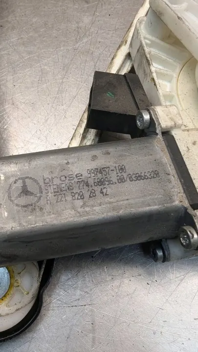 Elevador de ventana manual Mercedes-Benz S W221 OEM A2218202842 image 4