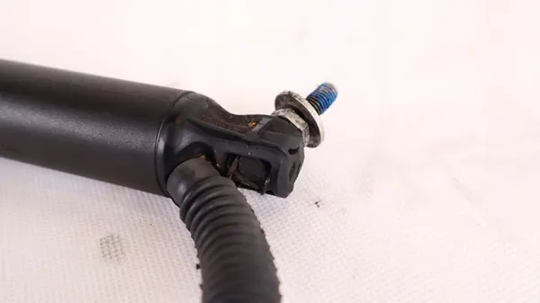 Baklucka aktuator VOLVO XC90 II 31371096 image 2