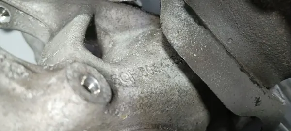 Taka-Akselitappi Vasen OEM 5QF505435G Audi Q3 image 3
