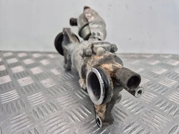 Waterpomp Mercedes E250 CGI W212 A2742000601 image 4