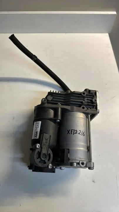 Jaguar XF Veringscompressorpomp OEM AMK 93727-0 image 2