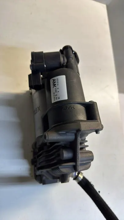 Jaguar XF Veringscompressorpomp OEM AMK 93727-0 image 3