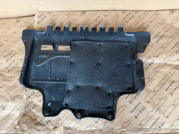 AUDI Q3 F3 Motorlock OEM 5QF825236 image 3