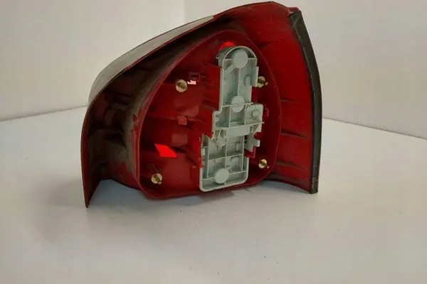 Luz trasera izquierda AUDI A3 8L1 8L0945095A image 3