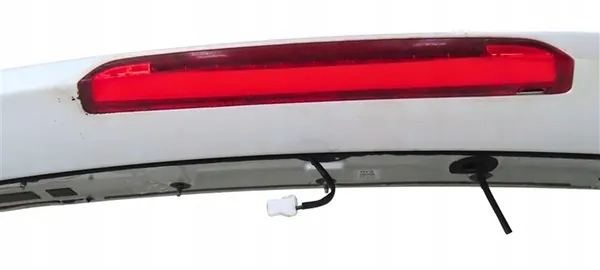 Takaluukku Spoileri Valolla Hyundai i20 II 2014-2020 OEM image 6