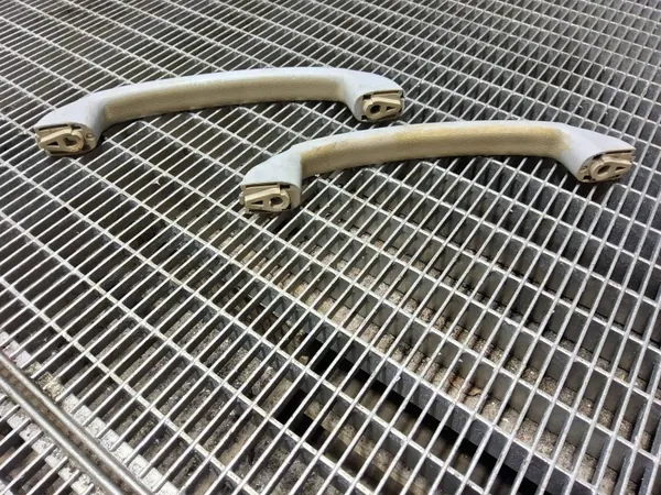 Nissan Elgrand 2004 Luistava ovi kiskotulppa OEM SKE47176 image 5