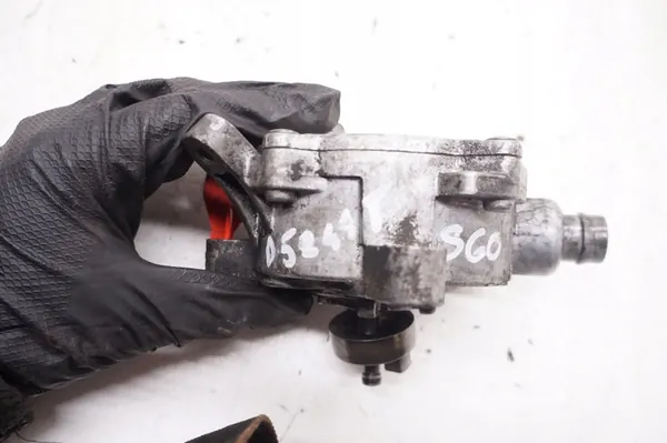 Volvo S60 V70 II S80 XC90 XC60 V60 Imupumppu 08699237 image 3