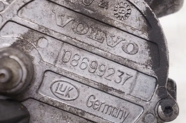 Volvo S60 V70 II S80 XC90 XC60 V60 Imupumppu 08699237 image 5