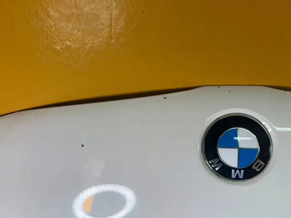 BMW Moottorikansi OEM 7162102 A300 Alpinweiss image 6