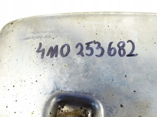Oikea pakopää OEM 8W0253826 Audi A4 B9 image 5