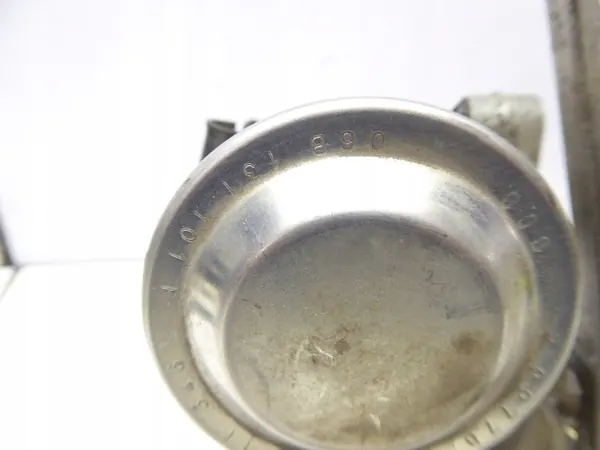 EGR-venttiili Volkswagen Passat B5 1.6 8V ALZ OEM 06B131101F image 3