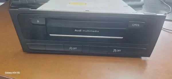 Unité de navigation MMI Audi OEM 8R1035666F d'occasion image 2