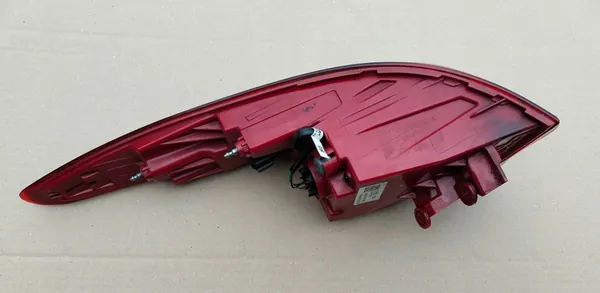 Luz trasera izquierda Kia Sportage IV image 5