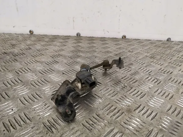 Subaru XV Achterlichtniveausensor OEM B2319041 image 3