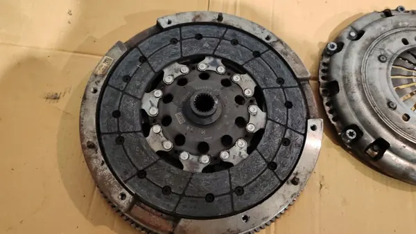 Volante de Dupla Massa Renault Master IV image 4