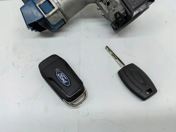 Ford OE AA6T-11572-BA image 2