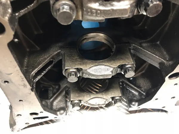 Bloque motor Mercedes OM613 OEM 6130110101 Usado image 7