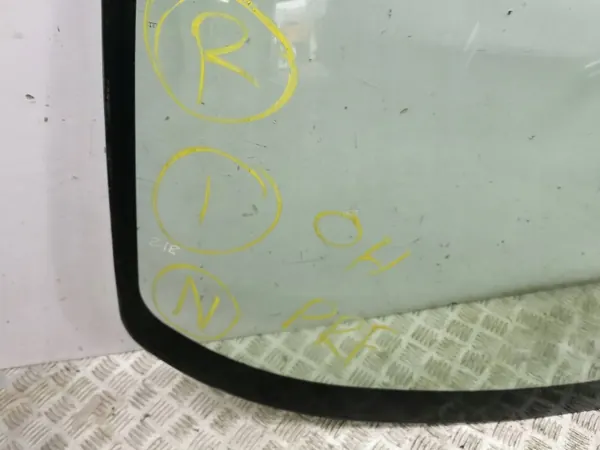 Begagnad Nissan 350Z framruta OEM AMD178067 image 5