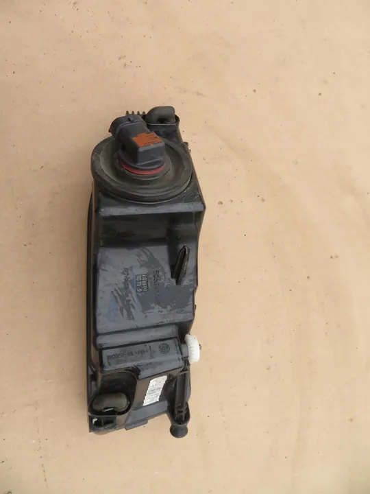 Farol de neblina esquerdo TYC para carros image 2