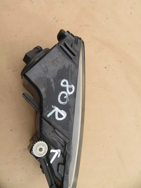 Farol de neblina esquerdo TYC para carros image 3