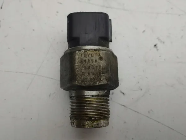 Lexus Kraftstoffdrucksensor OEM 8945860010 image 2