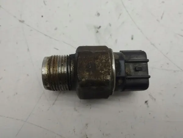 Lexus Kraftstoffdrucksensor OEM 8945860010 image 3