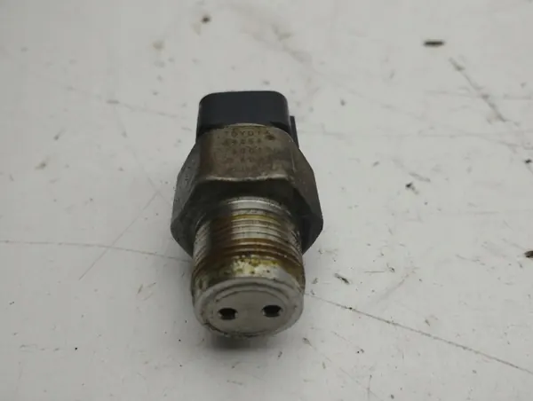 Lexus Kraftstoffdrucksensor OEM 8945860010 image 7