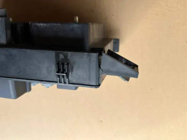 BSI-säkringslåda OEM 5DK008668-48 för Opel Astra H image 5