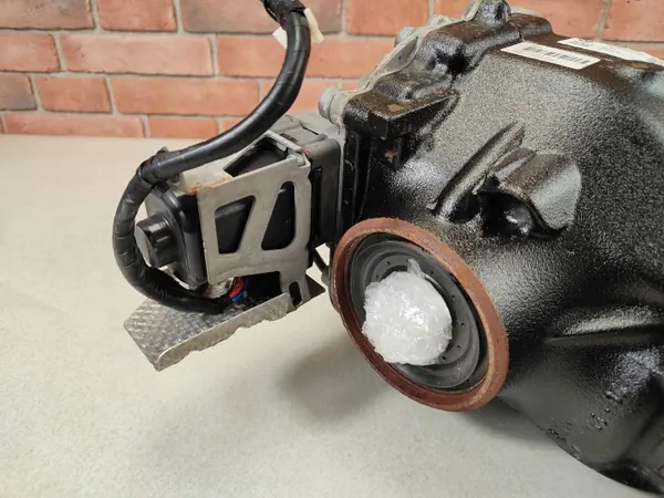 BMW OEM 8686989 Achterdifferentieel 2.81 Verhouding image 5