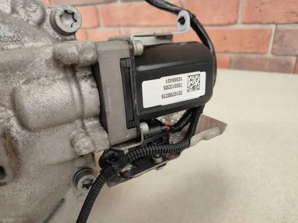 BMW OEM 8686989 Achterdifferentieel 2.81 Verhouding image 9