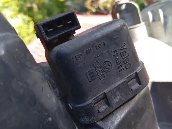 AUDI A4 B5 94- Faro Derecho 8D0941004A image 5