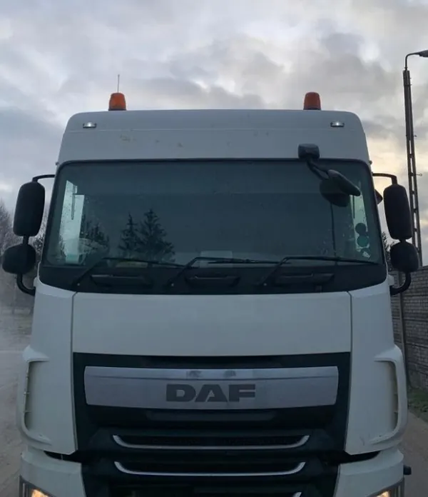 Châssis de cabine sans portes DAF OE XF 106 Space Cab image 2